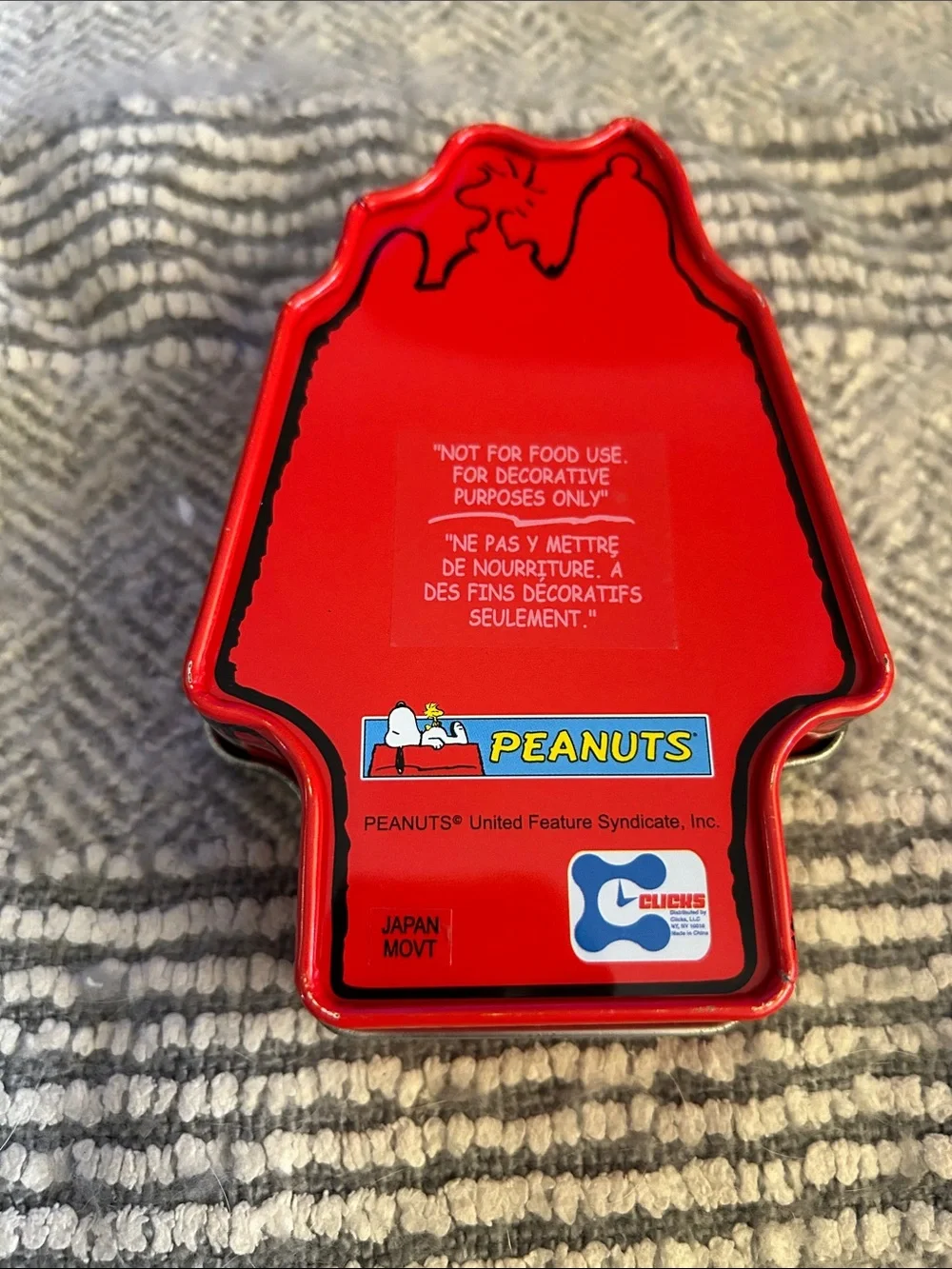 Peanuts wristwatch featuring